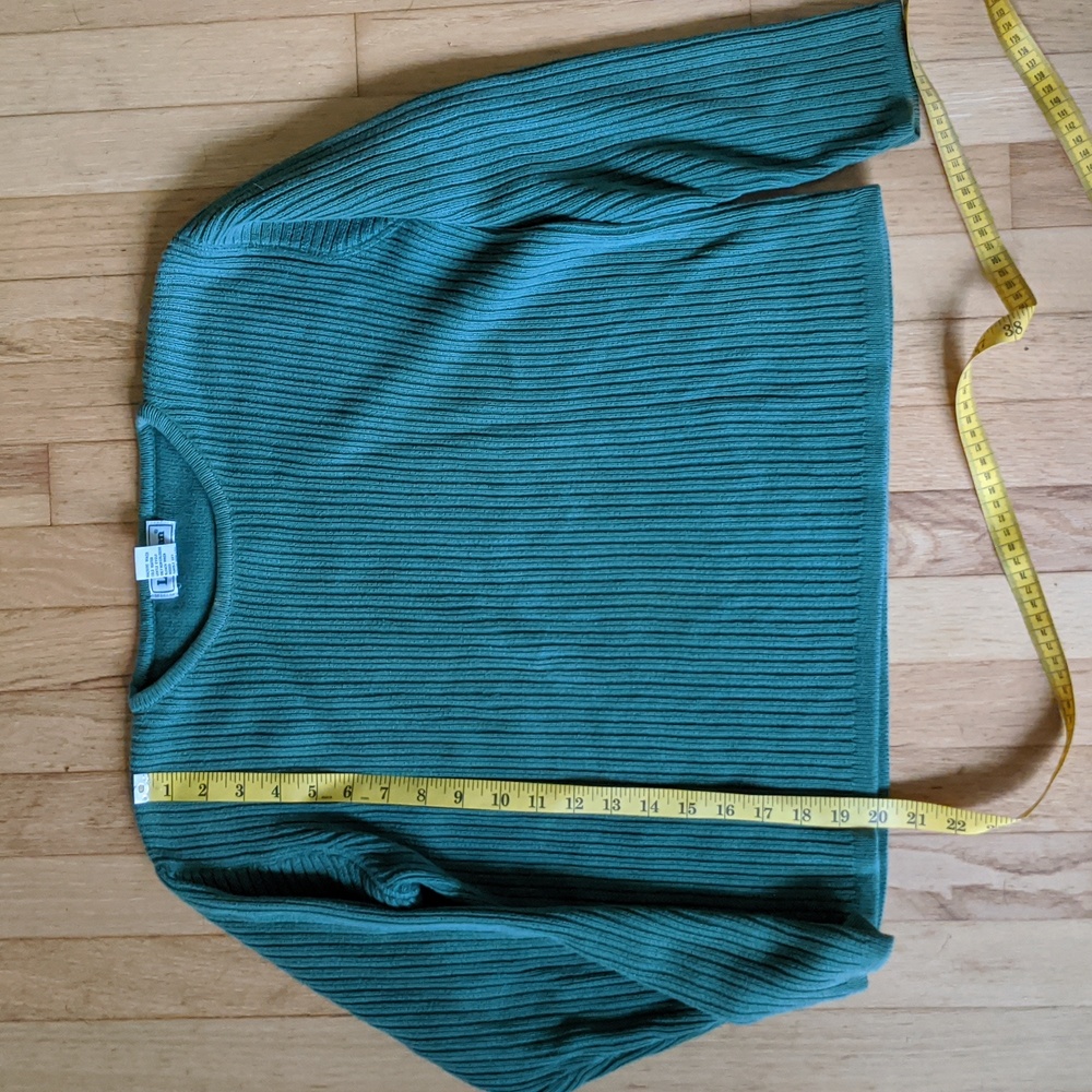 JUST REDUCED!! Vintage classic LL Bean cotton sweater.